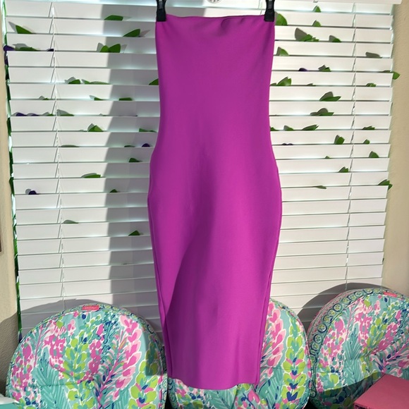 NEW! NovaLuxe violet strapless bodycon dress - Picture 3 of 9